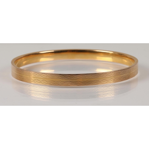 146 - 9ct gold bangle, 7.7g