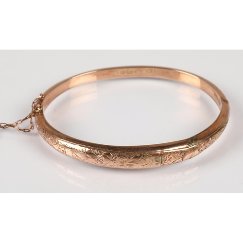 147 - 9ct gold bangle in fitted case, 9g