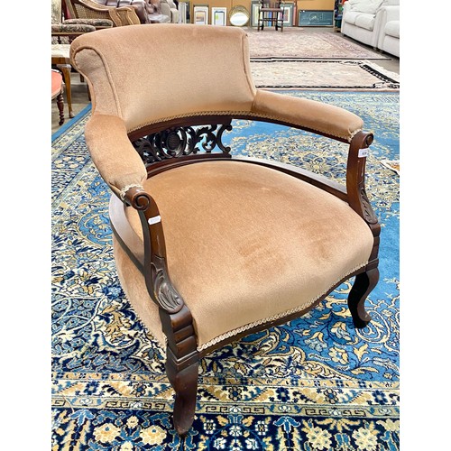 638 - Mahogany upholstered tub chair