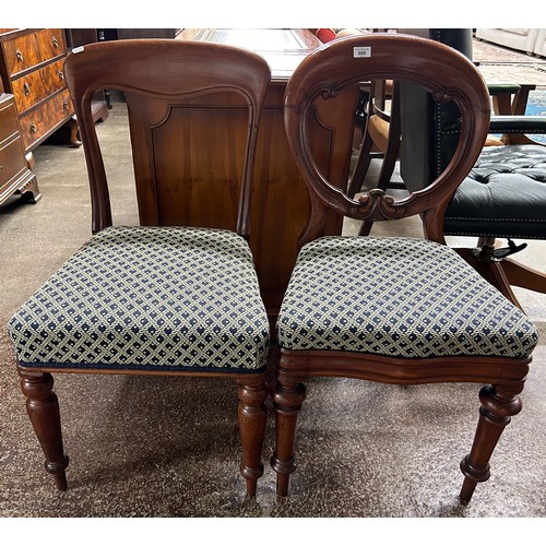 600 - Two dining chairs