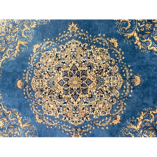 636 - Large Oriental style rug, 3.7m x 3.2m