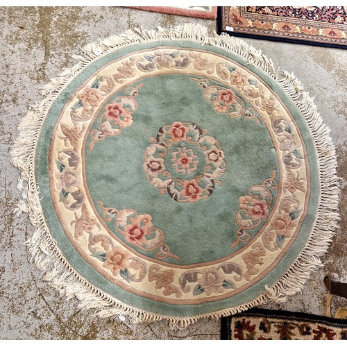 627 - Circular floral floor rug