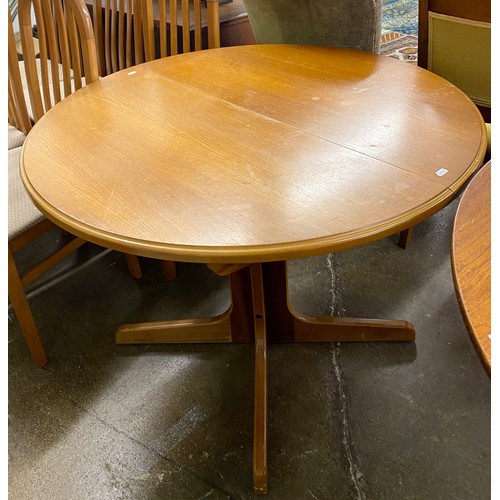 664 - Circular dining table & 6 chairs