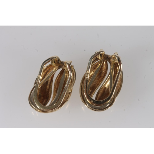 759 - Pair of 9ct gold ear clips, 4.5g.