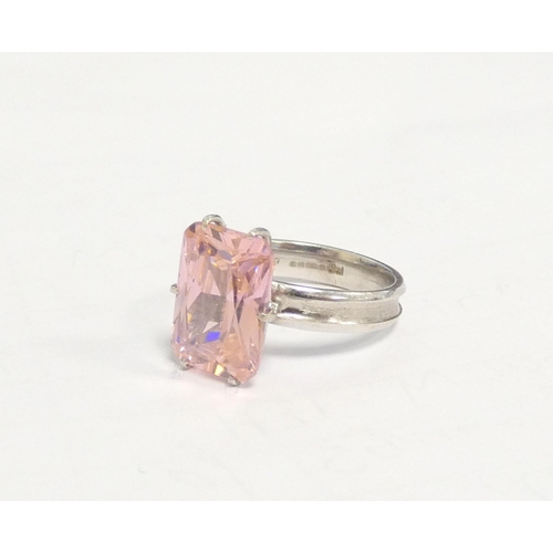 112A - 9ct white gold kunzite ring with emerald cut centre stone measuring 13mm x 9mm approx 8ct. Size M. 6... 