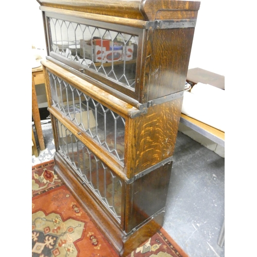 454 - Early 20th century Globe Wernicke three tier stacking bookcase. Height 123cm, Width 86cm, Depth 26cm... 