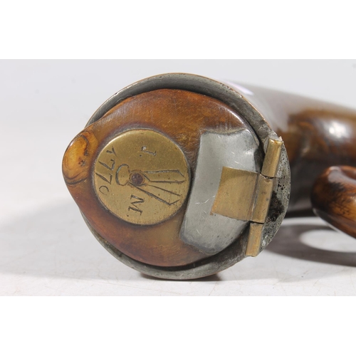 10 - 18th century horn snuff mull engraved to button with date 1770 and Masonic compass.