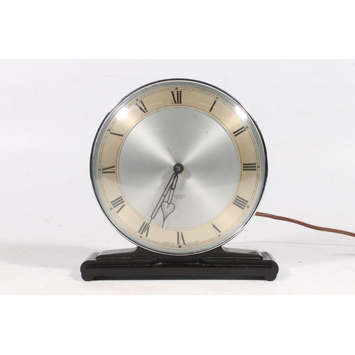 17 - Mid-20th century Smiths electric mantel clock.