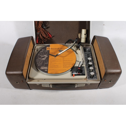 445 - Singer record player with speakers to either side on Garrard deck.