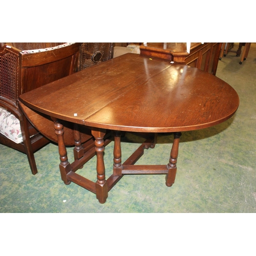 864 - Oak drop leaf table