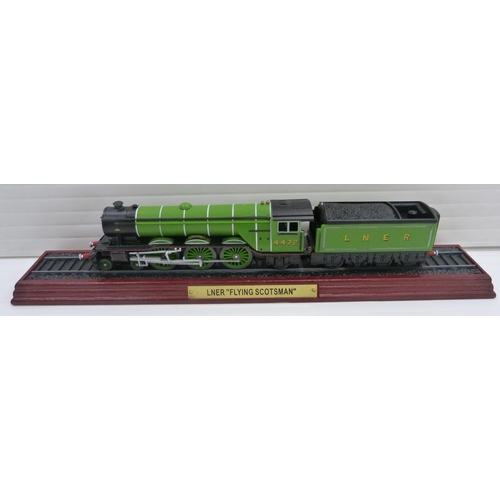 13 - Hornby OO gauge LNER Class B17 locomotive and tender, 'Manchester United', no. R.053, boxed, a Hornb...