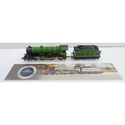 13 - Hornby OO gauge LNER Class B17 locomotive and tender, 'Manchester United', no. R.053, boxed, a Hornb...