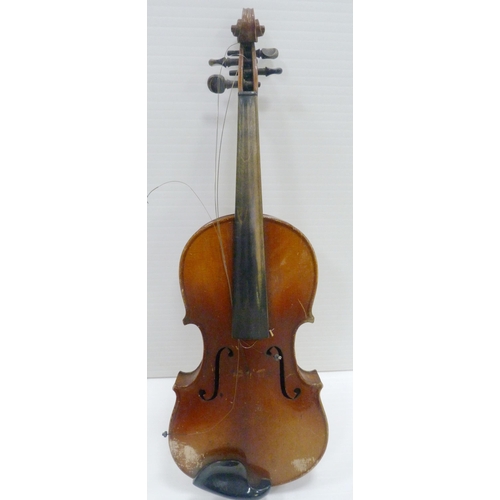 17 - European-made violin after Stradivarius, bearing a Stradivarius label, in an early 20th century case... 