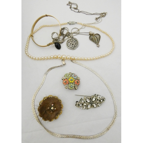 38 - Collection of decorative silver, white metal and costume jewellery to include ladies' silver dress r... 