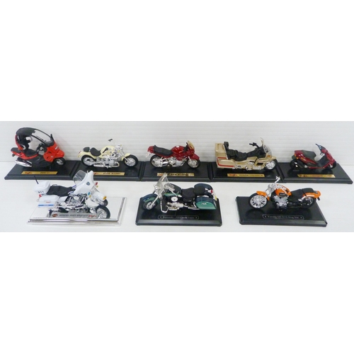 5 - Group of six Maisto 1.18 scale diecast metal and plastic model motorcycles to include a BMW R1200C, ... 