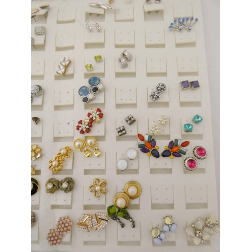 49 - Collection of costume-related ladies' earrings and brooches to include luckenbooth and Indian-style ... 