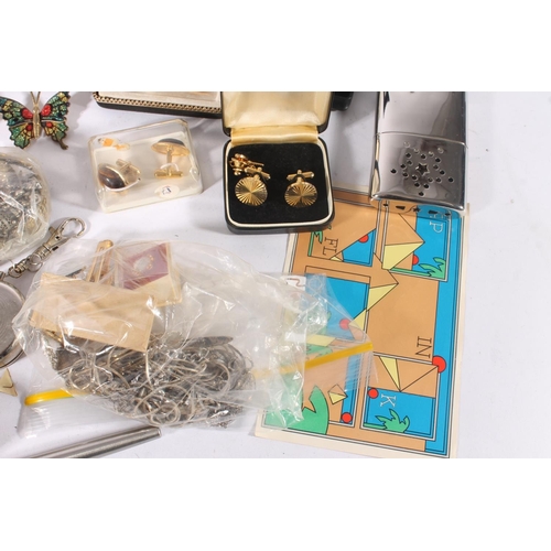 818 - Costume jewellery, small amount of silver and white metal jewellery, cufflinks etc. (qty)