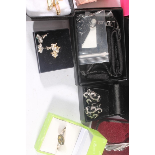 593B - Boxed costume jewellery brooches, pendants, earrings etc. (qty)