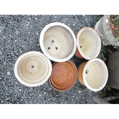 469 - Six glazed pottery plant pots. (6)