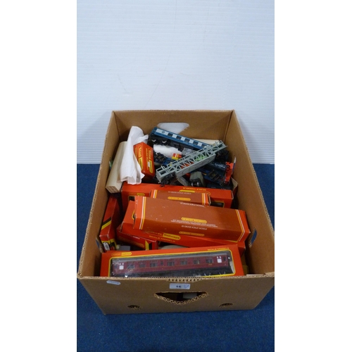 16 - Carton containing Hornby OO gauge coaches, boxed and loose examples, to include R.422 Full Third coa... 