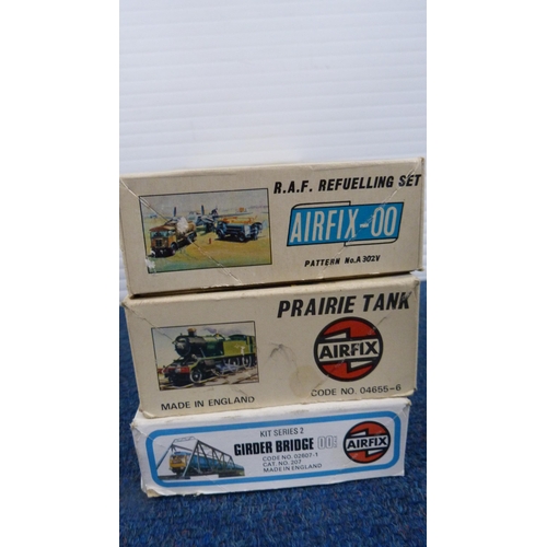 17 - Carton containing Airfix and other models to include locomotives, vehicles, platform building access... 