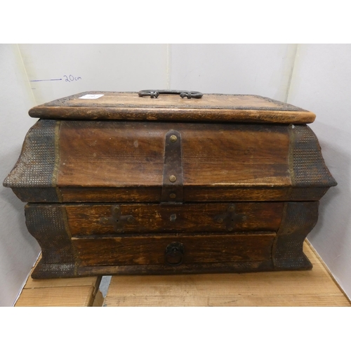 171 - Indian-style wooden casket and a Japanese-themed jewellery box containing costume jewellery.