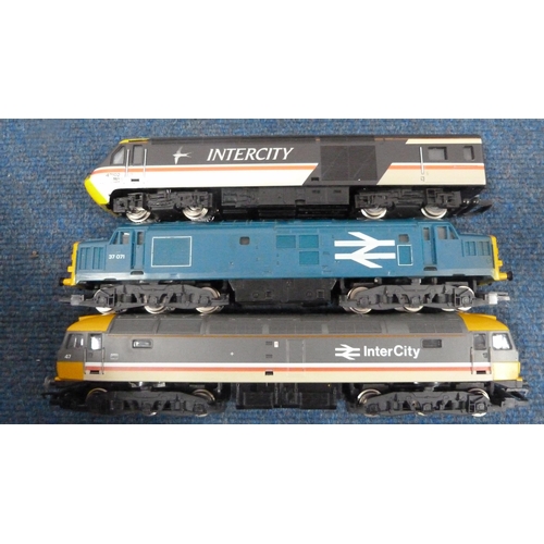 21 - Carton containing Hornby OO gauge model railway accessories to include a boxed R.223 Pullman First C... 