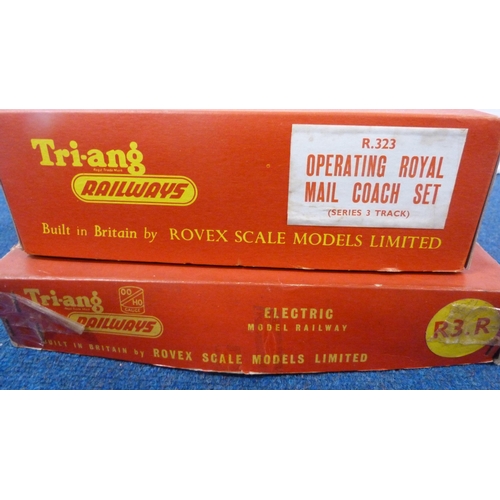 22 - Tri-ang OO gauge R3.R boxed electric model railway to include 43775 locomotive, 82044 tender and tra... 