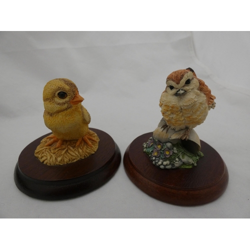 266 - Assorted Border Fine Arts small animal groups to include examples sculpted by Anne Wall and David Wa... 