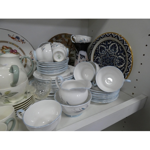 333 - Assorted china and glass to include a Wedgwood Etruria 'Woodbury' pattern coffee set, cut glassware ... 