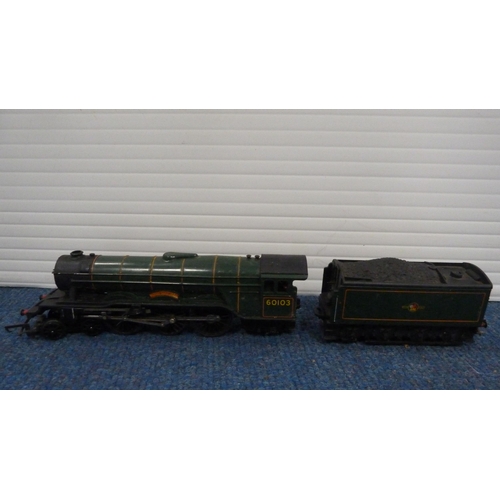 39 - Hornby OO gauge 'Flying Scotsman' 4472 with tender in green livery, boxed 'Flying Scotsman' 60103 lo... 