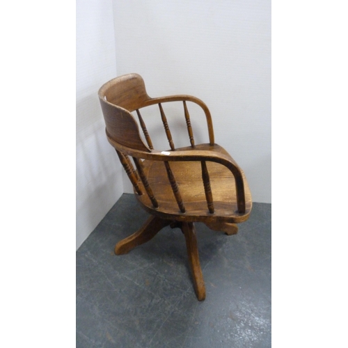 409 - Edwardian oak swivel captain's-style desk chair.