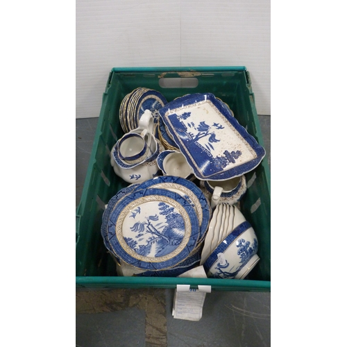 53 - Two cartons containing Booth's 'Old Willow' pattern table and dinnerwares.