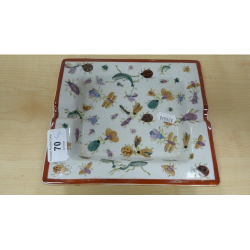 70 - Japanese Imari Meiji period plate, contemporary swan planter, modern Chinese ashtray decorated with ... 