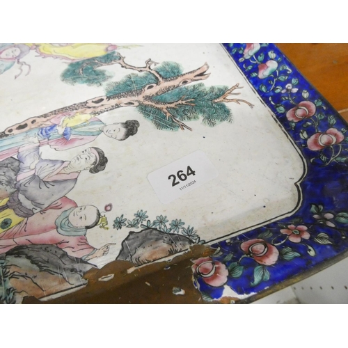 264 - Group of 18th/19th century Chinese ceramics to include an enamel serving tray with traveler scene (a... 