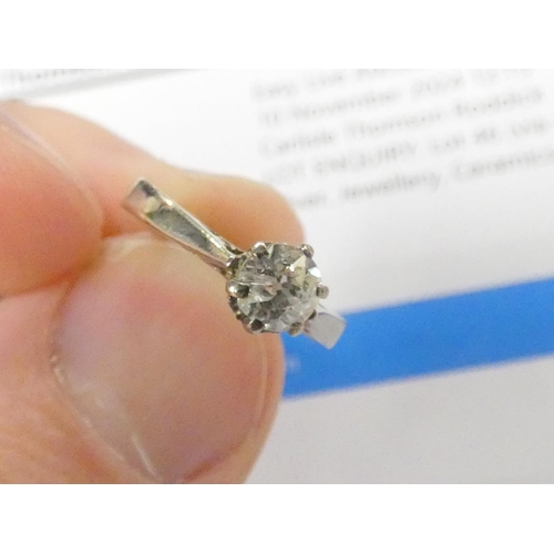 46 - Diamond solitaire ring with old cut brilliant, cleavage chip in 18ct gold. Size 'J', 2.6g