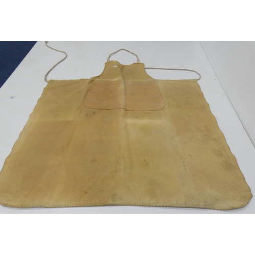 82 - Great Western Railway (GWR) oatmeal-coloured canvas workshop apron.