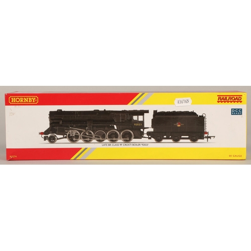 202 - Hornby Railroad 00 gauge model railways Late BR Class 9F Crosti Boiler 92023 boxed