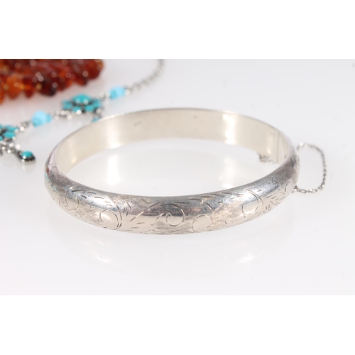 520 - Silver bangle, costume jewellery brooch, faux turquoise necklace and amber necklace (4)