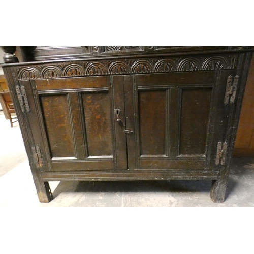 556 - William & Mary-style antique oak court cupboard, c. late 17th/early 18th century, with three car... 