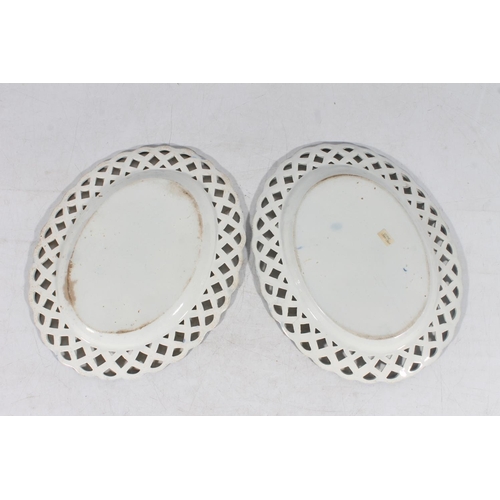 162 - Pair of English antique pearl ware blue and white transfer printed willow pattern oval dishes with l... 