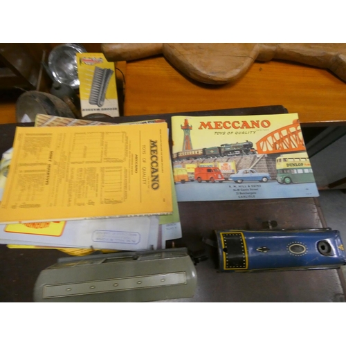 466 - Meccano tin plate clockwork model trains and track