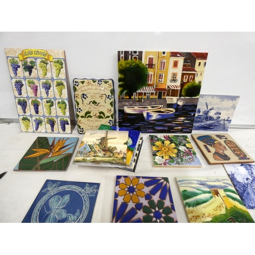 89 - Box of vintage tiles including Torquay pottery examples.