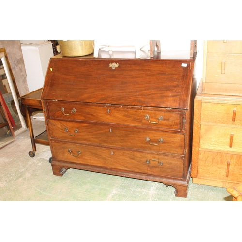 591 - Large 19thC mahogany bureau, H106cm.