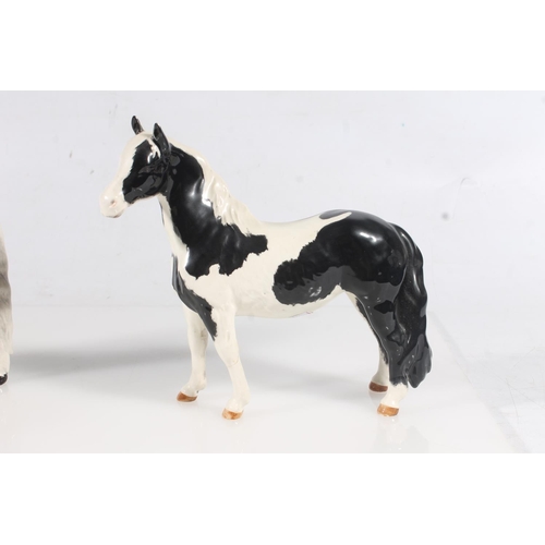 261 - Beswick Grey Welsh cob and a Pinto Piebald (2)