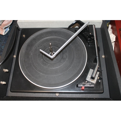 386 - Hacker record player.