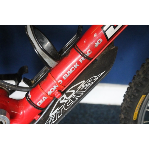 633 - Diamond back racing Dual Response Mountain bike.