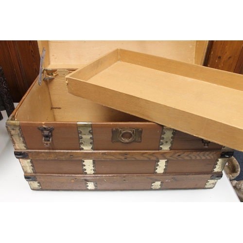 635 - Domed trunk