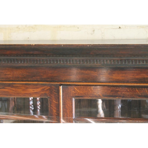 567 - Oak display cabinet, H150cm.