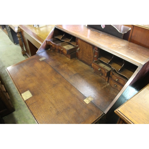 597 - Oak bureau